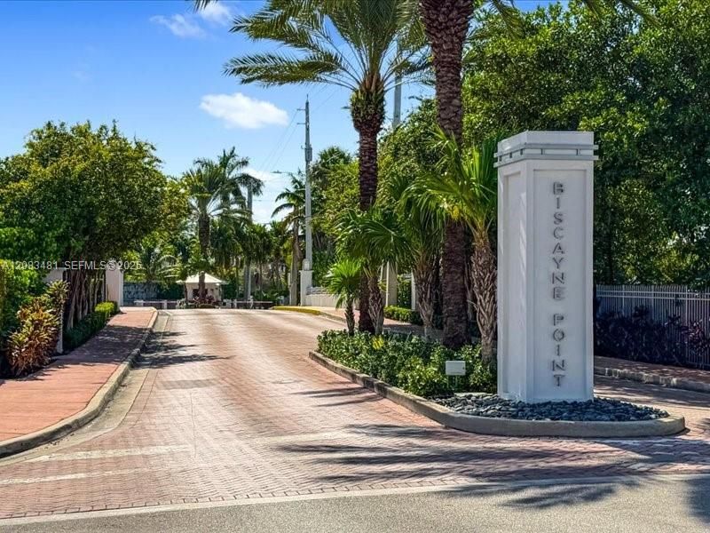 На продажу: $5,850,000 (4 спален, 4 ванн, 3450 Квадратных фут)