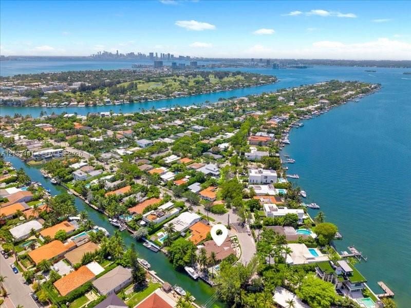 На продажу: $5,850,000 (4 спален, 4 ванн, 3450 Квадратных фут)