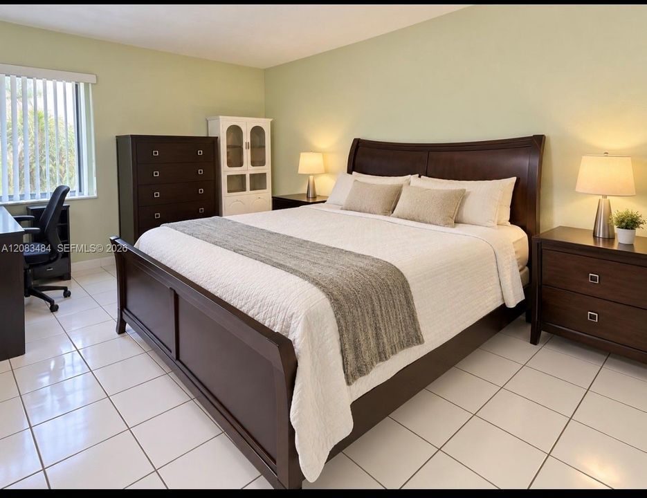 For Sale: $290,000 (1 beds, 1 baths, 677 Square Feet)