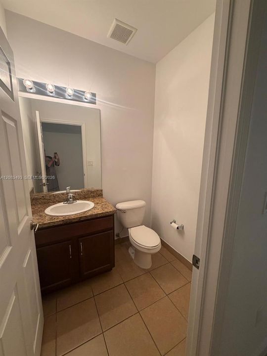 En Venta: $450,000 (3 camas, 3 baños, 1782 Pies cuadrados)