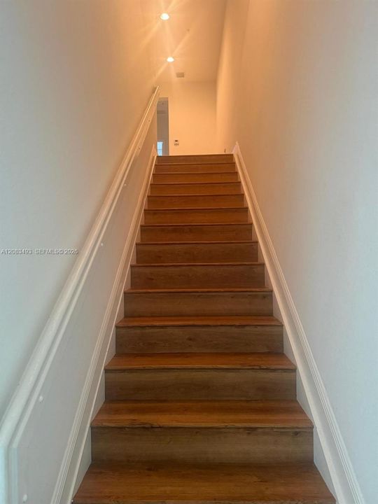 En Venta: $450,000 (3 camas, 3 baños, 1782 Pies cuadrados)