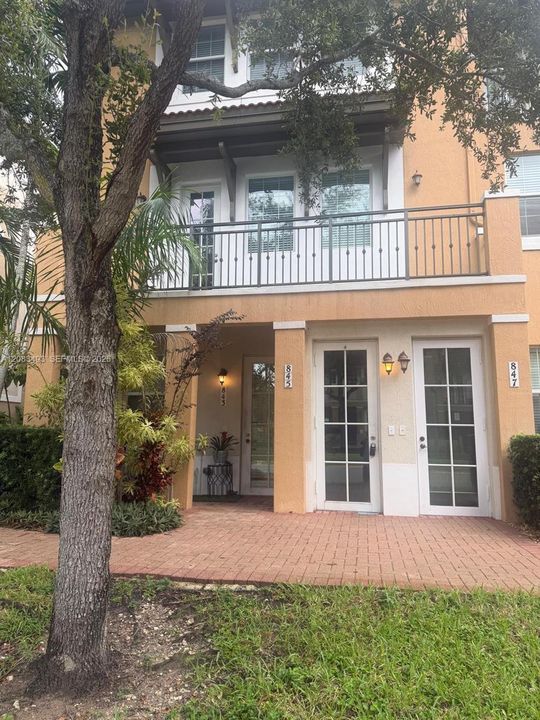 En Venta: $450,000 (3 camas, 3 baños, 1782 Pies cuadrados)