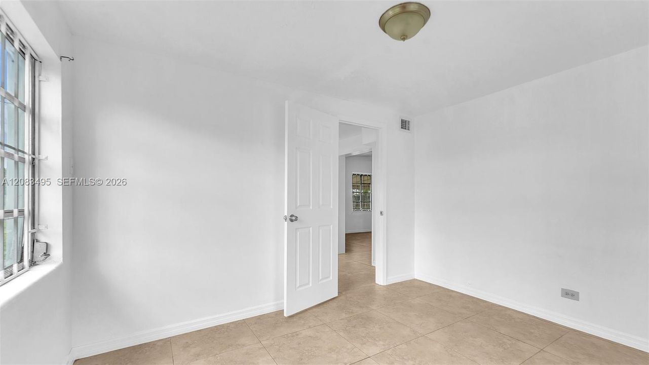 En Venta: $399,000 (3 camas, 1 baños, 945 Pies cuadrados)