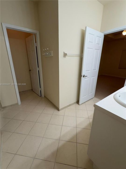 En Renta: $2,950 (3 camas, 2 baños, 1681 Pies cuadrados)