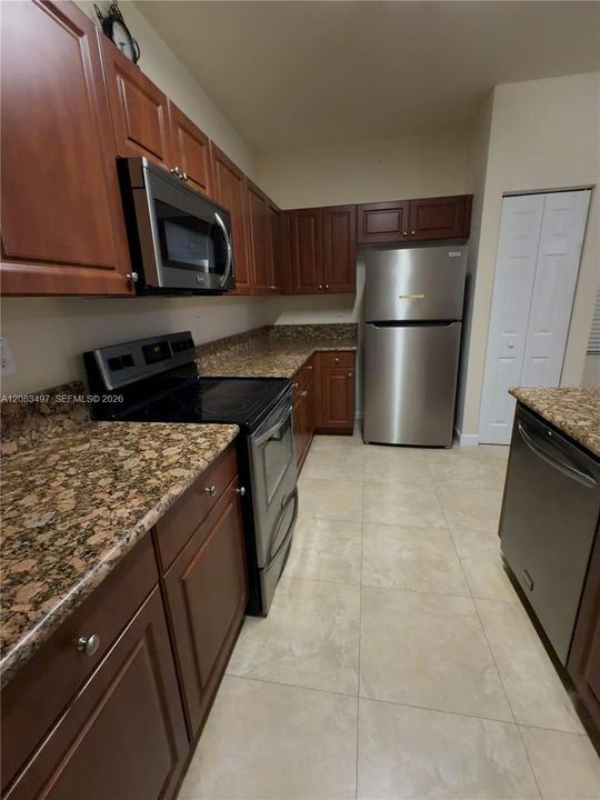En Renta: $2,950 (3 camas, 2 baños, 1681 Pies cuadrados)