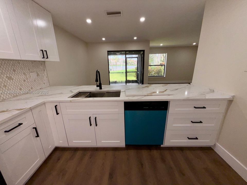 For Sale: $395,000 (3 beds, 2 baths, 1540 Square Feet)