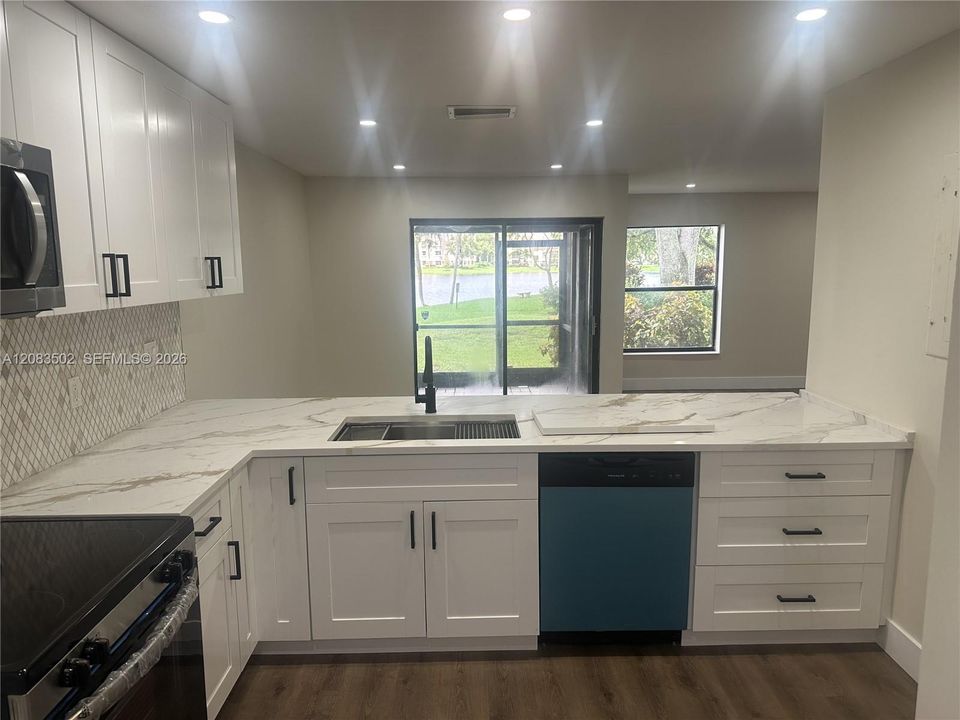 For Sale: $395,000 (3 beds, 2 baths, 1540 Square Feet)