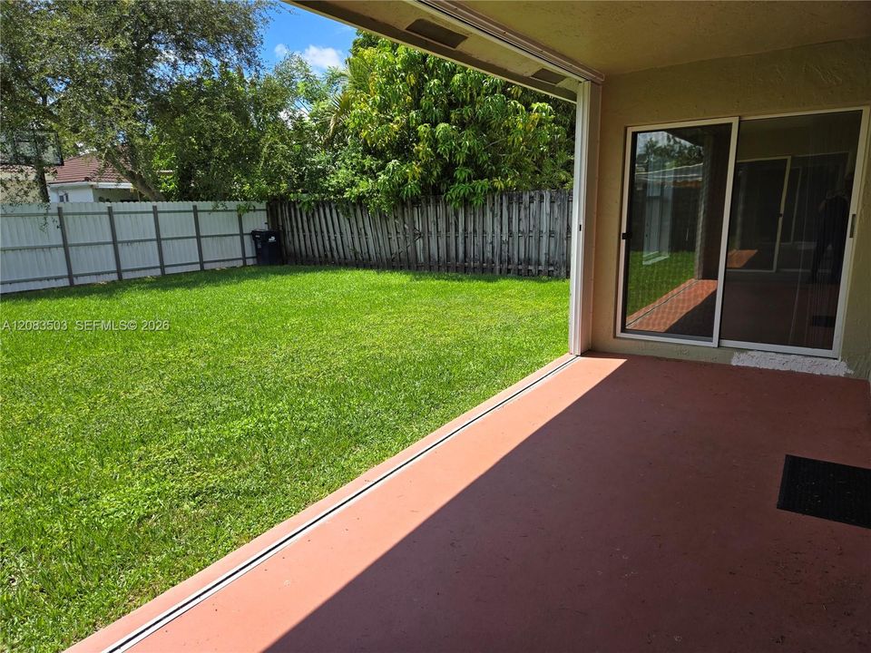 En Venta: $675,000 (3 camas, 2 baños, 1661 Pies cuadrados)