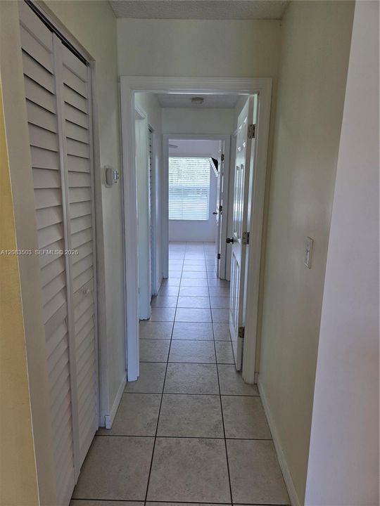 En Venta: $675,000 (3 camas, 2 baños, 1661 Pies cuadrados)