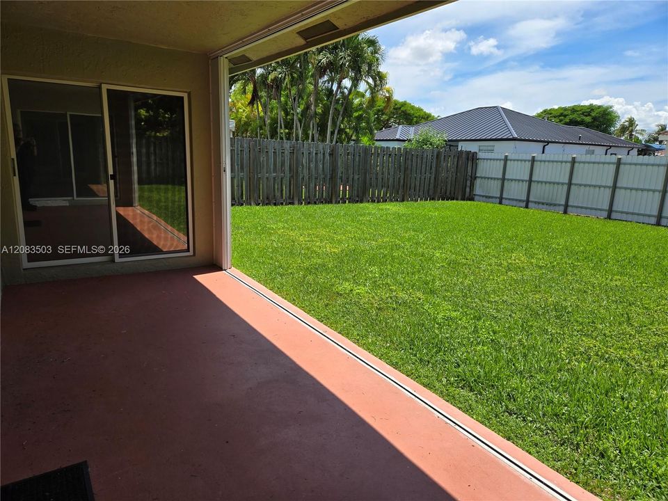 En Venta: $675,000 (3 camas, 2 baños, 1661 Pies cuadrados)