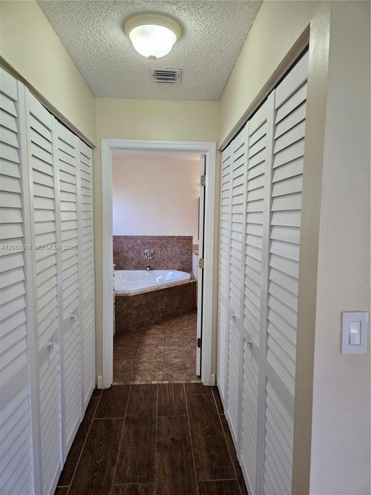 En Venta: $675,000 (3 camas, 2 baños, 1661 Pies cuadrados)
