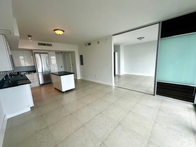 For Rent: $2,850 (1 beds, 1 baths, 789 Square Feet)