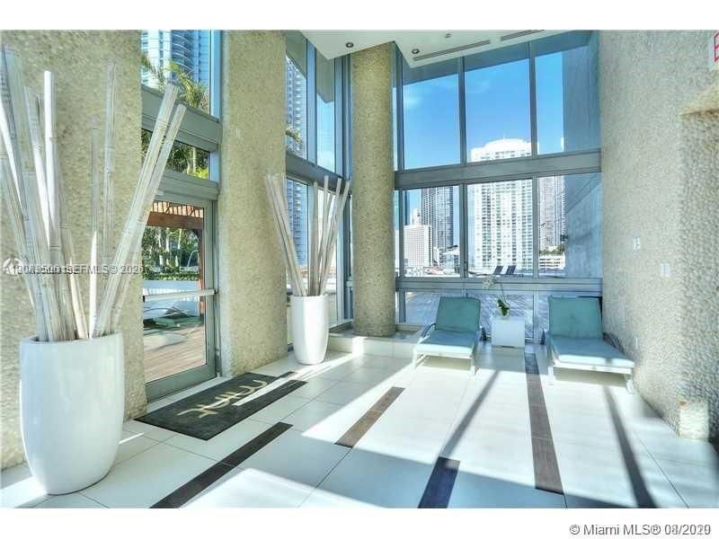 For Rent: $2,850 (1 beds, 1 baths, 789 Square Feet)