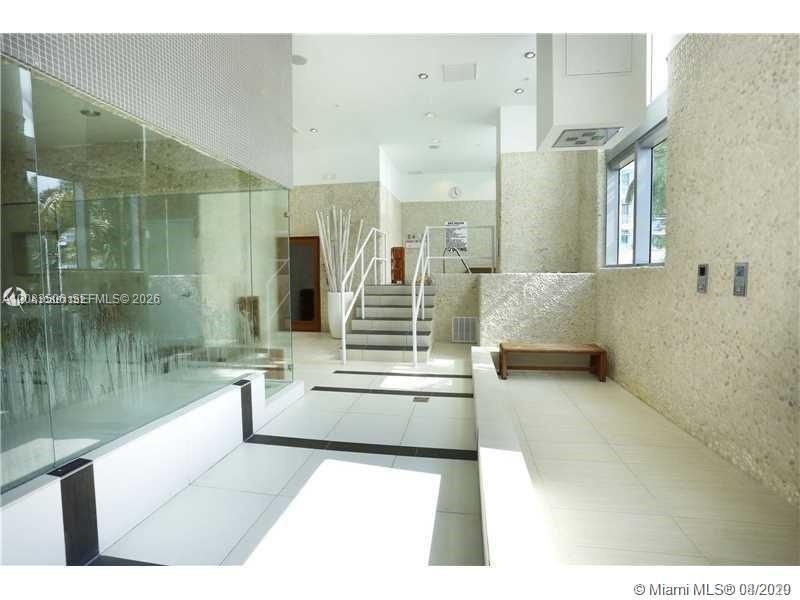 For Rent: $2,850 (1 beds, 1 baths, 789 Square Feet)