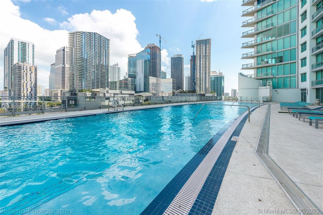 For Rent: $2,850 (1 beds, 1 baths, 789 Square Feet)