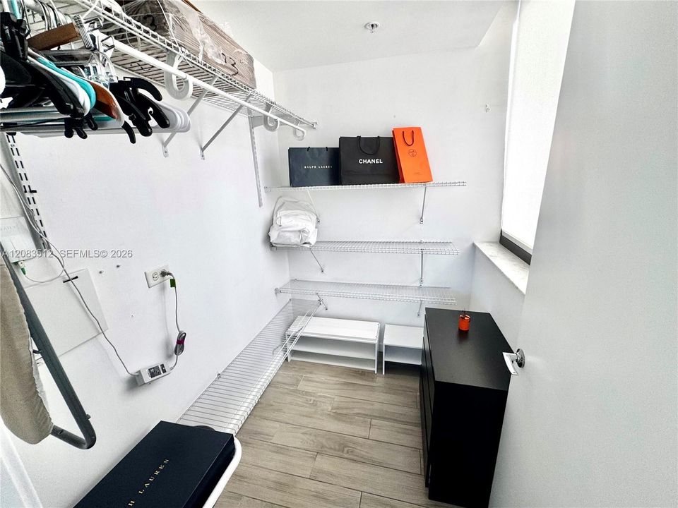 На продажу: $565,000 (1 спален, 1 ванн, 821 Квадратных фут)