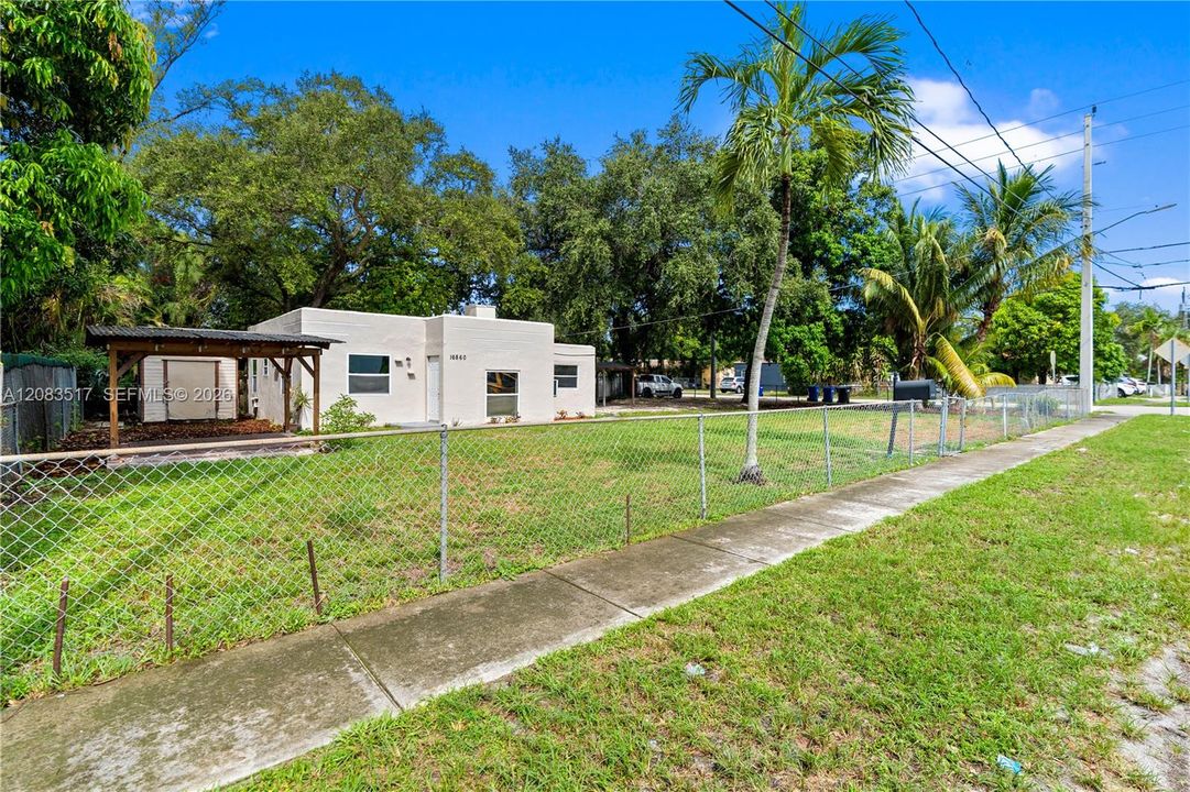 En Venta: $469,999 (3 camas, 1 baños, 680 Pies cuadrados)