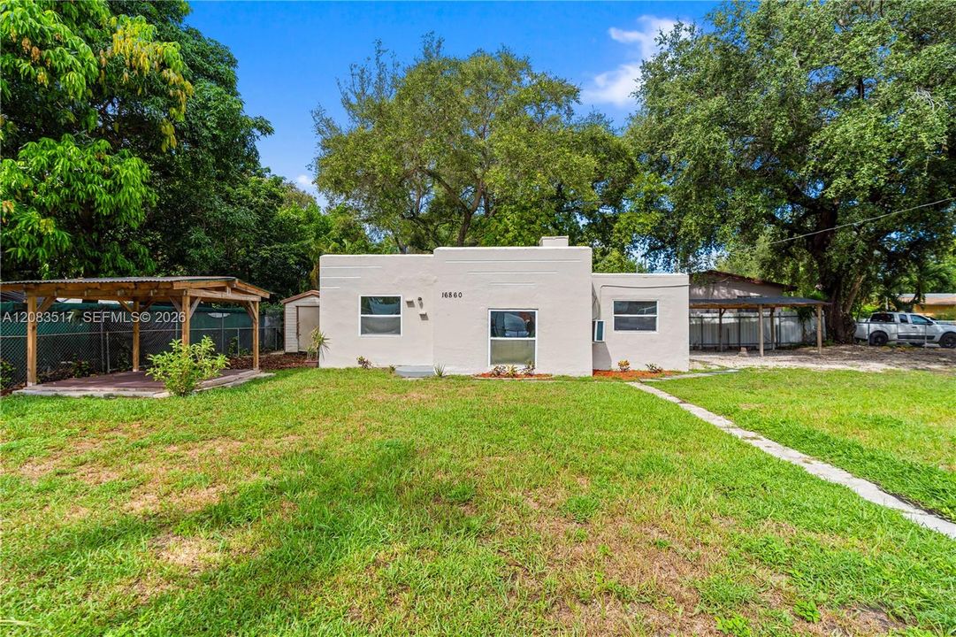 En Venta: $469,999 (3 camas, 1 baños, 680 Pies cuadrados)