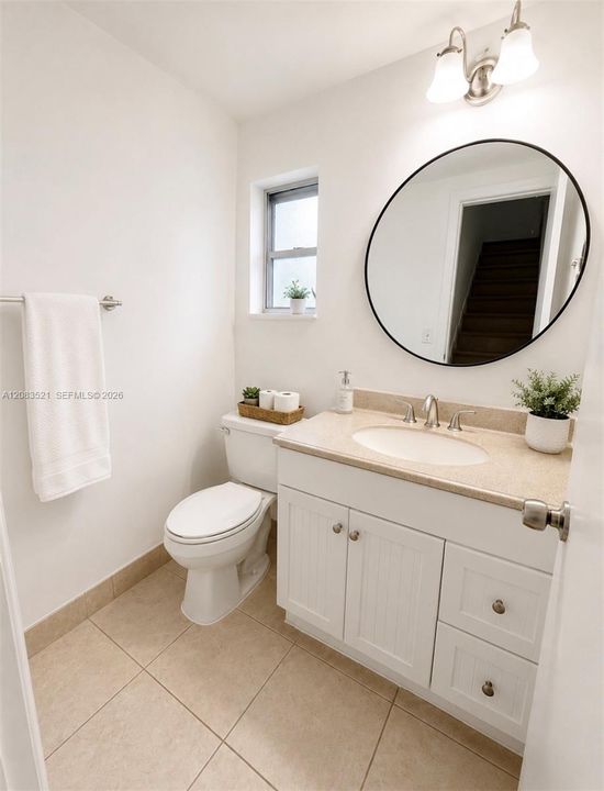 Half bathroom first floor