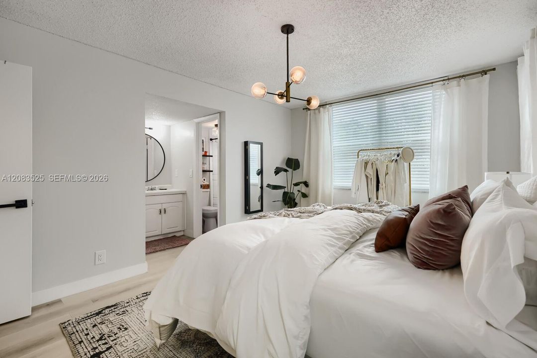 For Rent: $2,489 (3 beds, 2 baths, 1260 Square Feet)