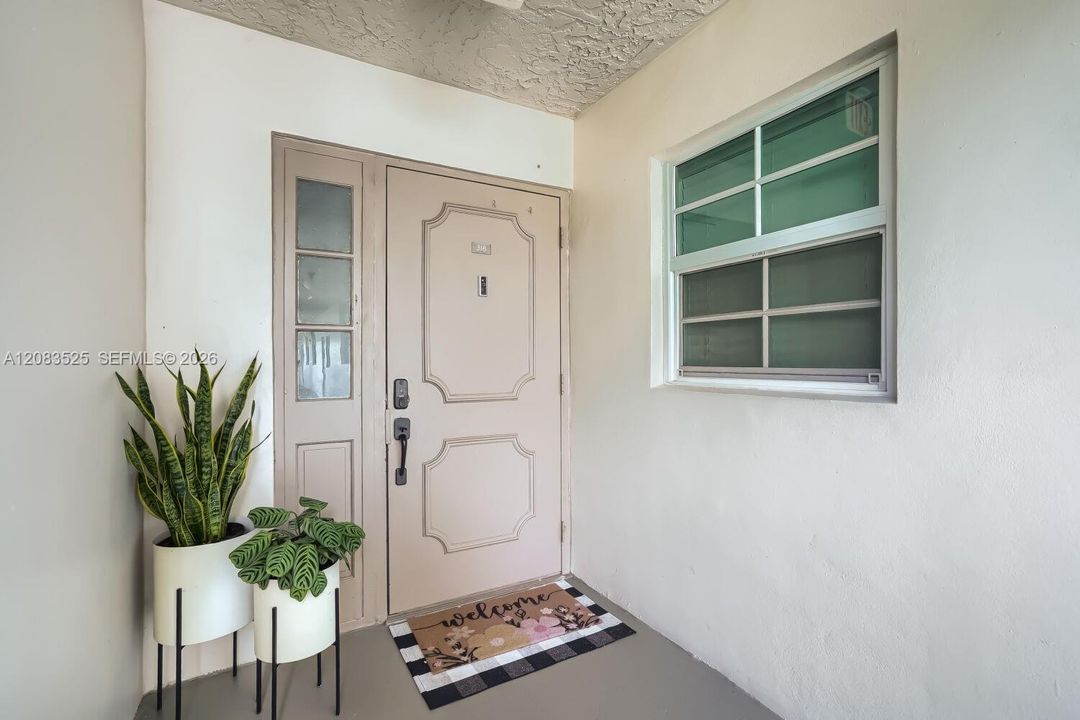 For Rent: $2,489 (3 beds, 2 baths, 1260 Square Feet)