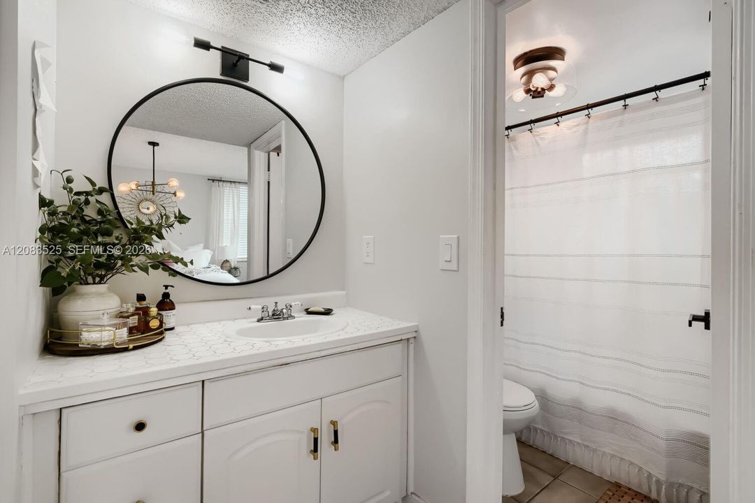 For Rent: $2,489 (3 beds, 2 baths, 1260 Square Feet)