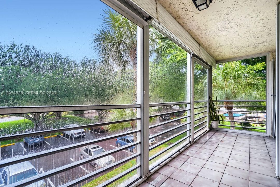 For Rent: $2,489 (3 beds, 2 baths, 1260 Square Feet)