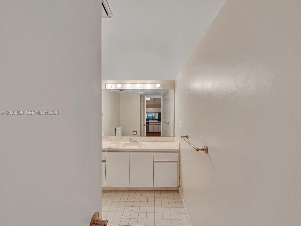 En Venta: $490,000 (1 camas, 1 baños, 848 Pies cuadrados)
