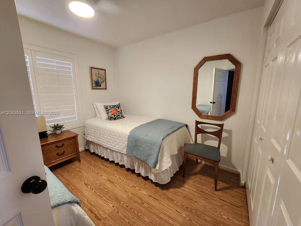 For Rent: $5,100 (4 beds, 2 baths, 1851 Square Feet)