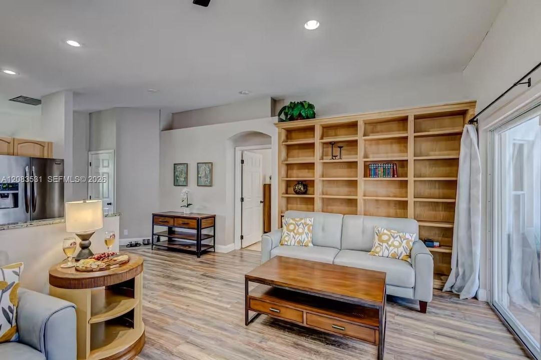 For Rent: $5,100 (4 beds, 2 baths, 1851 Square Feet)