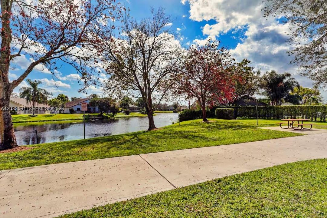 For Rent: $5,100 (4 beds, 2 baths, 1851 Square Feet)