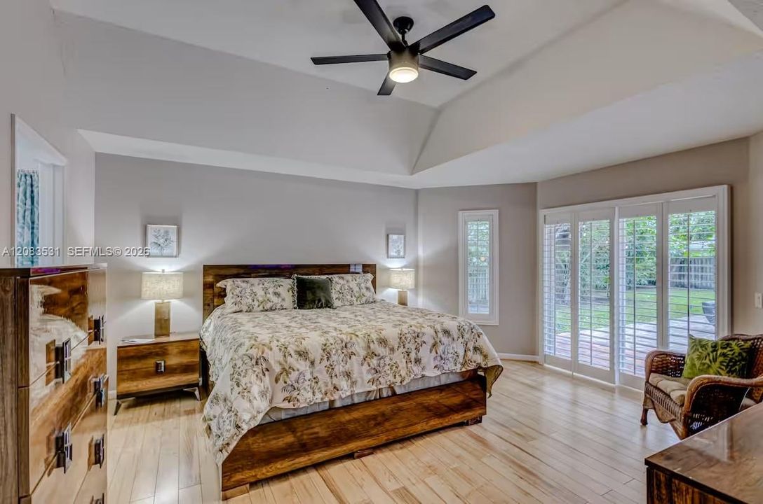 For Rent: $5,100 (4 beds, 2 baths, 1851 Square Feet)