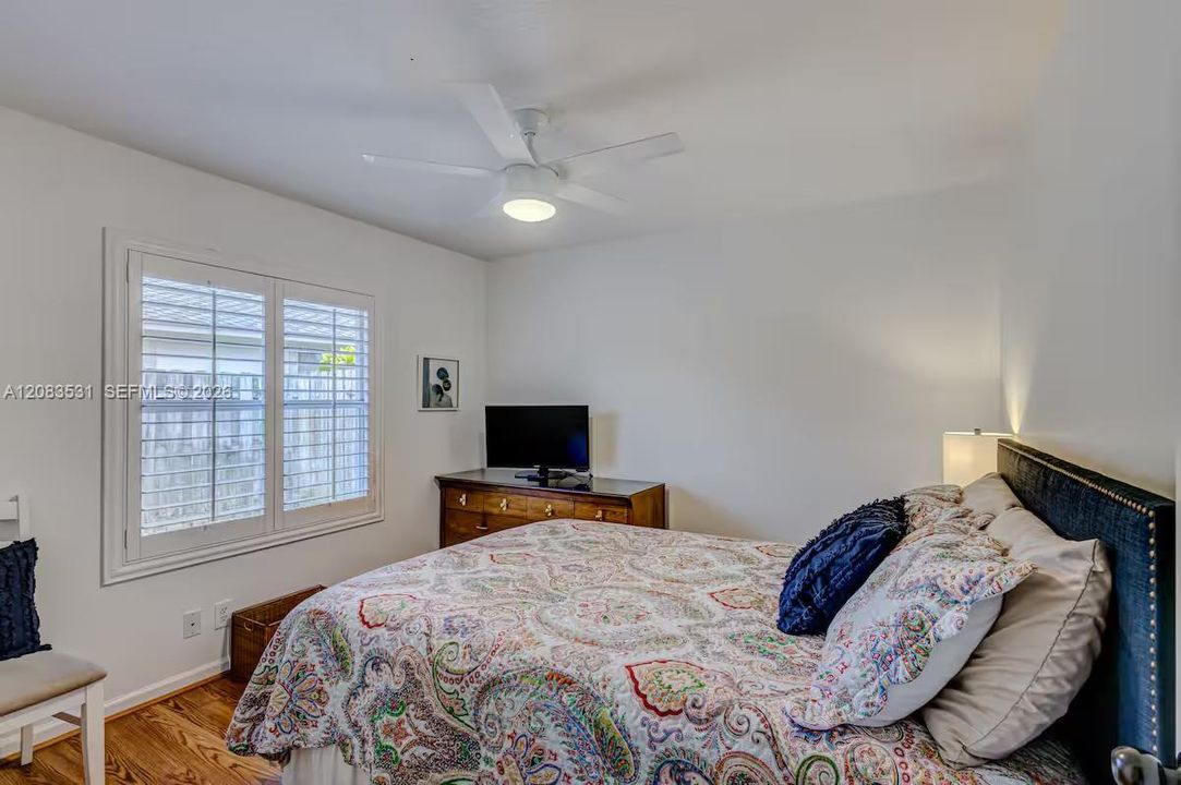 For Rent: $5,100 (4 beds, 2 baths, 1851 Square Feet)
