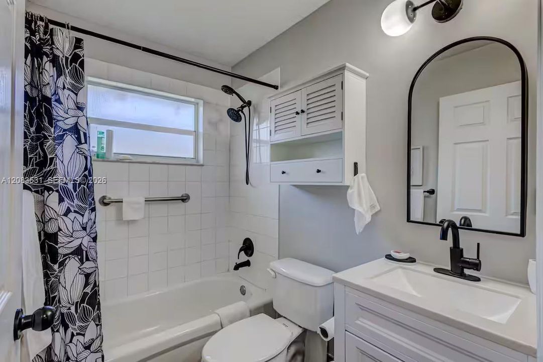 For Rent: $5,100 (4 beds, 2 baths, 1851 Square Feet)