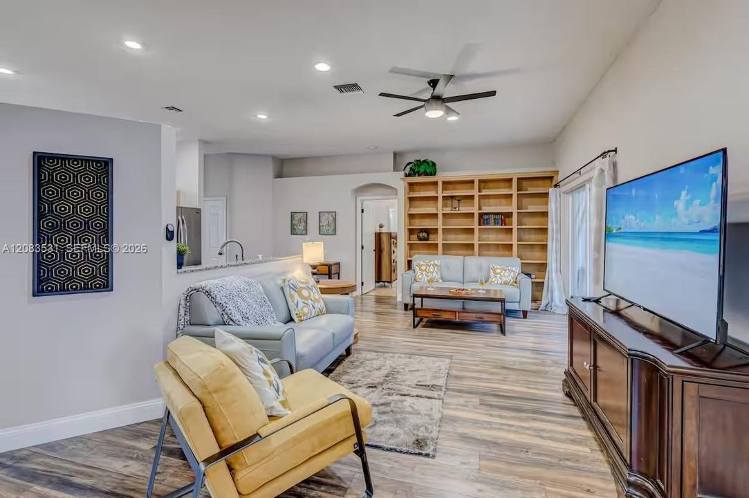 For Rent: $5,100 (4 beds, 2 baths, 1851 Square Feet)