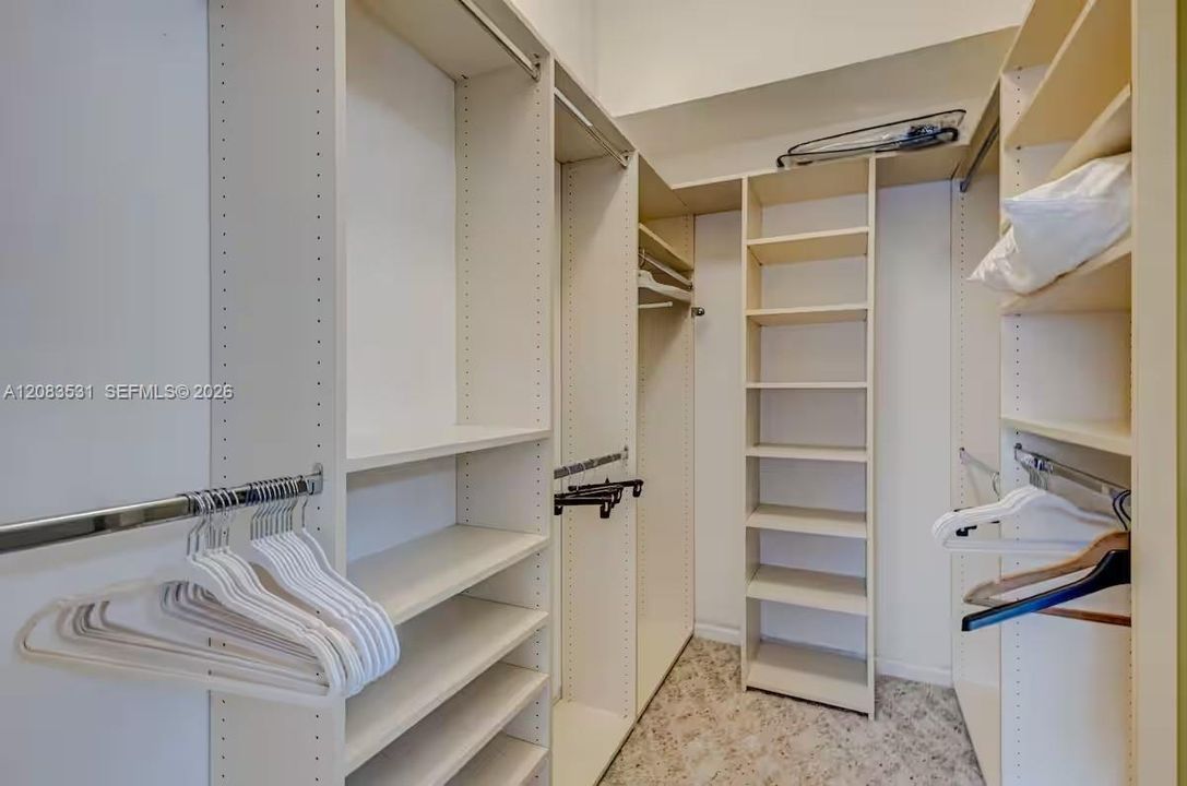 For Rent: $5,100 (4 beds, 2 baths, 1851 Square Feet)