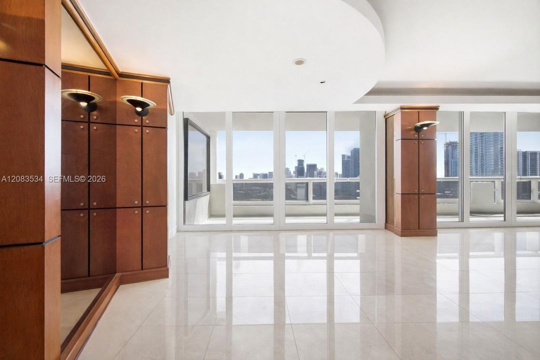 En Venta: $725,000 (2 camas, 2 baños, 1509 Pies cuadrados)