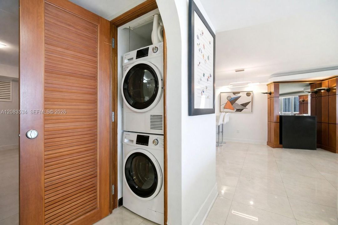 En Venta: $725,000 (2 camas, 2 baños, 1509 Pies cuadrados)