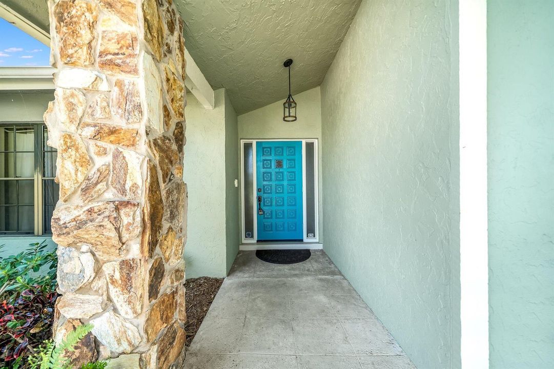 15-web-or-mls-JOY07680