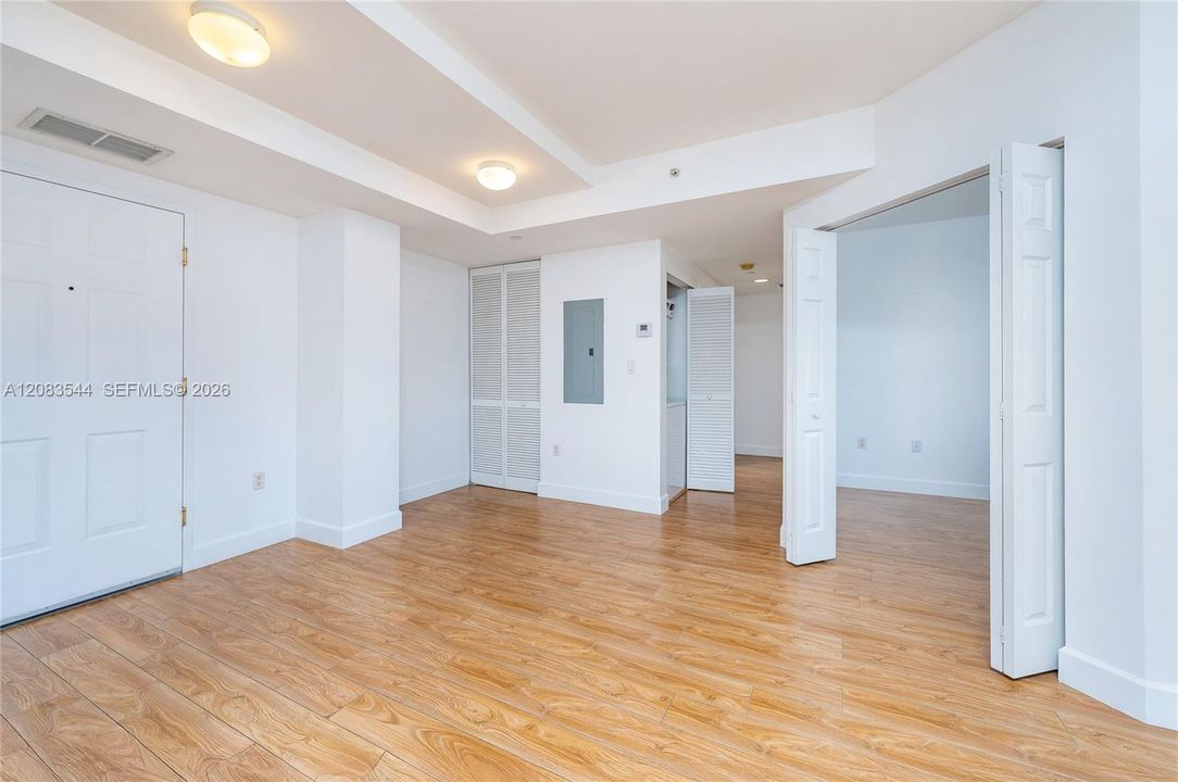 На продажу: $599,000 (2 спален, 2 ванн, 1066 Квадратных фут)