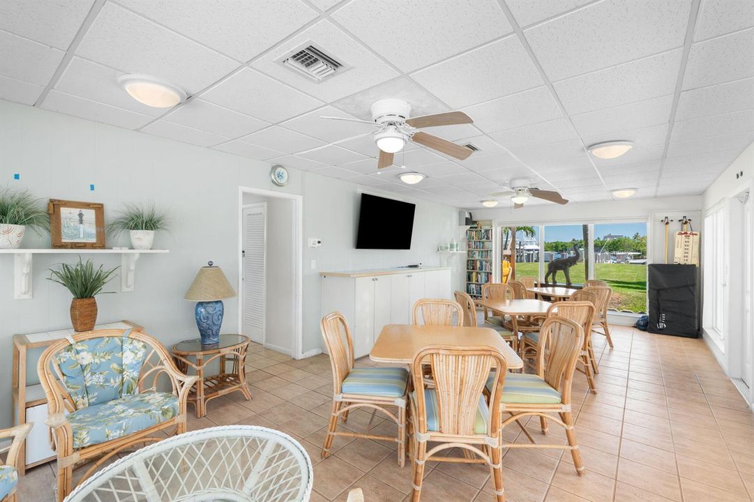 27-web-or-mls-2758 NE 30th Ave, Lighthou