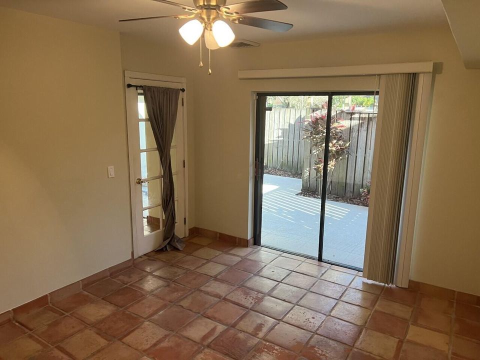 Den / 3rd Room