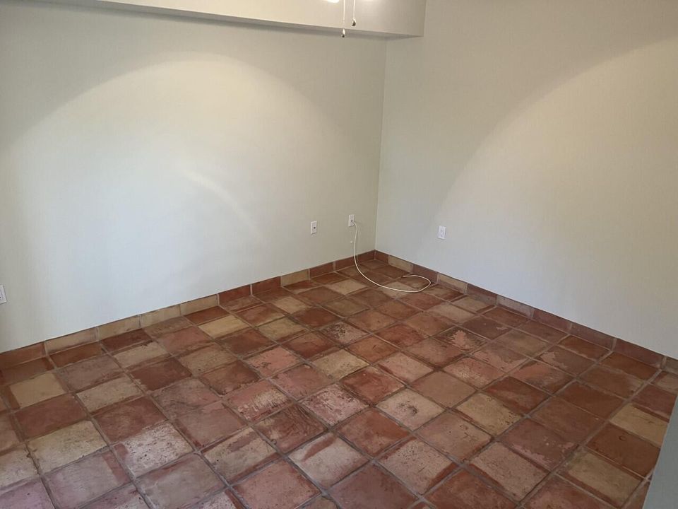 Den / 3rd Room