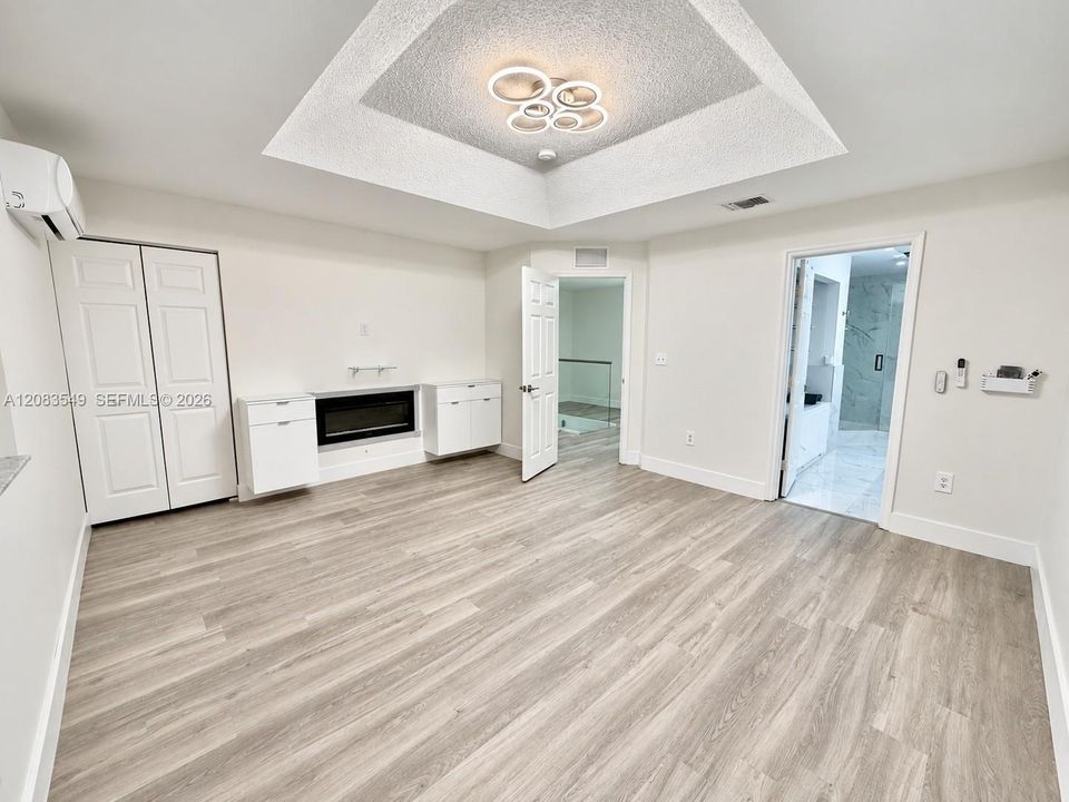 For Sale: $329,000 (4 beds, 2 baths, 1846 Square Feet)
