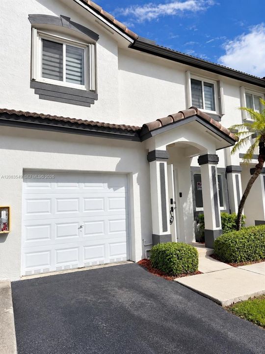 For Sale: $329,000 (4 beds, 2 baths, 1846 Square Feet)
