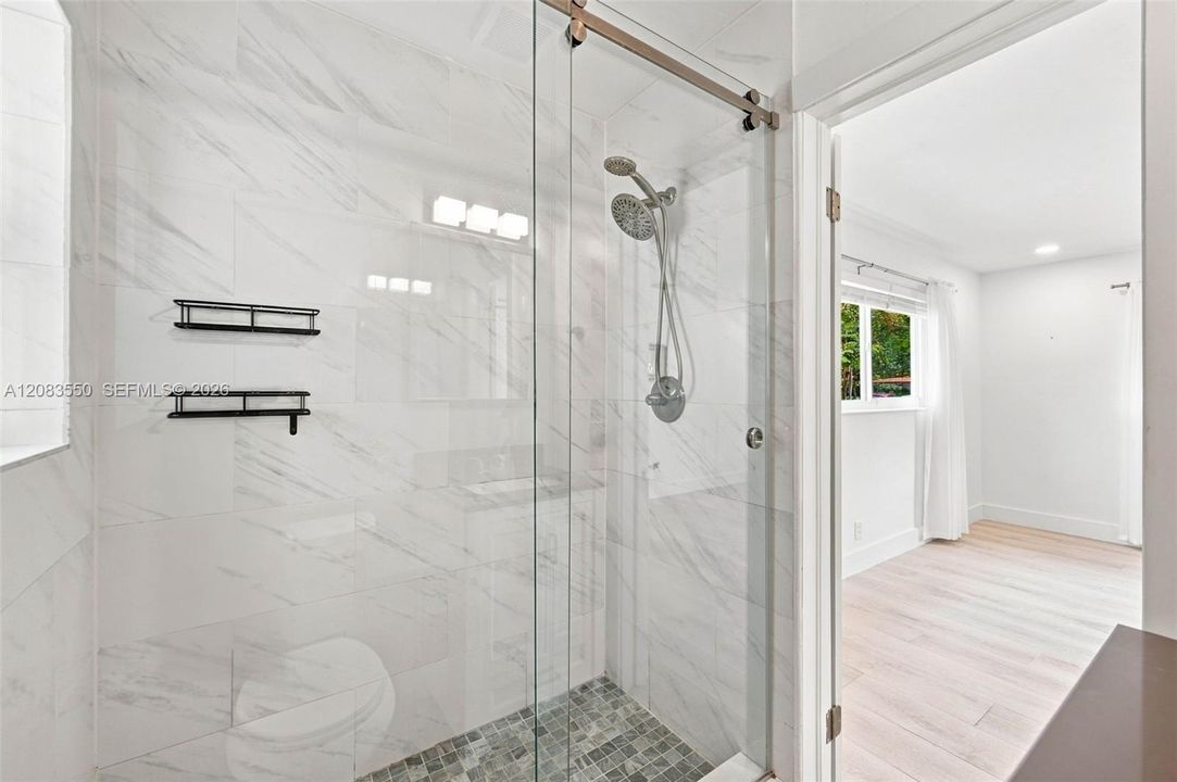 В аренду: $4,900 (3 спален, 2 ванн, 1747 Квадратных фут)