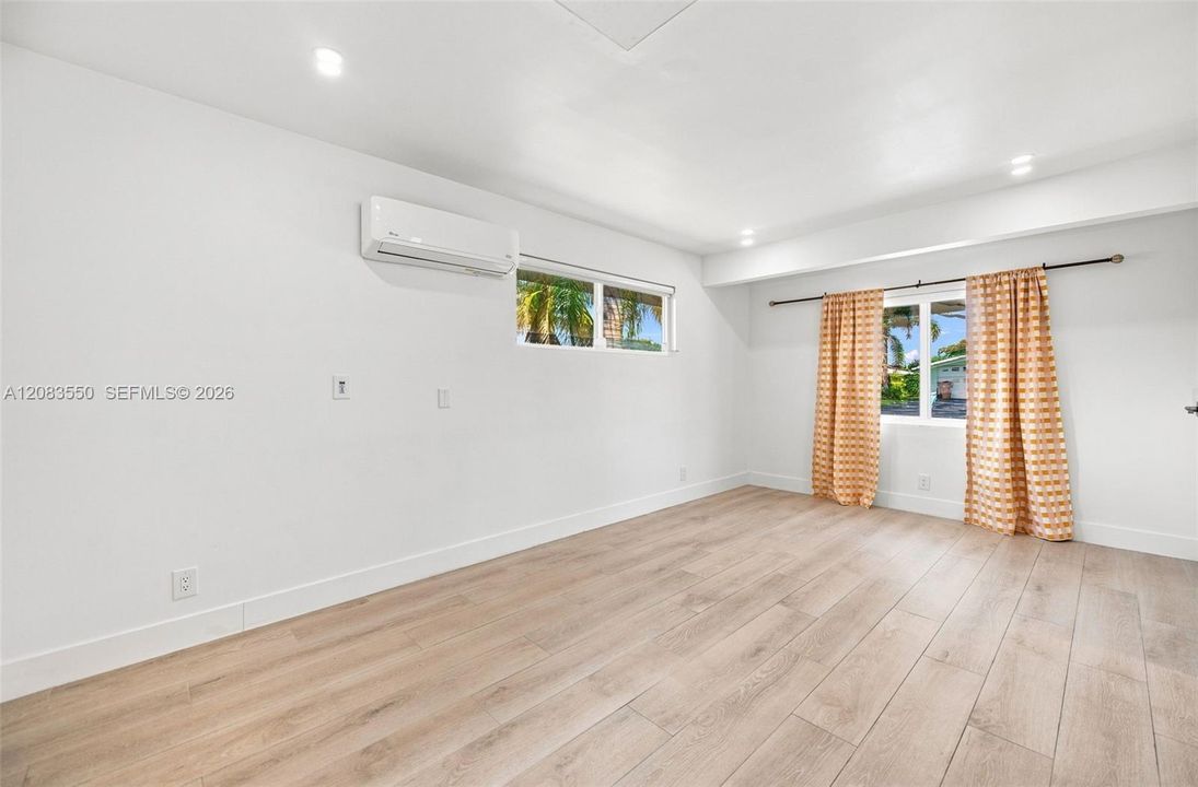 В аренду: $4,900 (3 спален, 2 ванн, 1747 Квадратных фут)