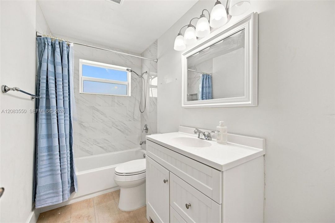 В аренду: $4,900 (3 спален, 2 ванн, 1747 Квадратных фут)