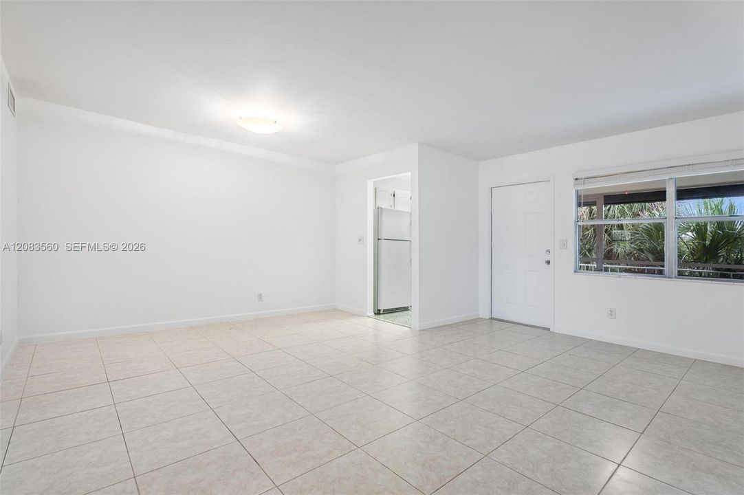 В аренду: $1,600 (1 спален, 1 ванн, 765 Квадратных фут)