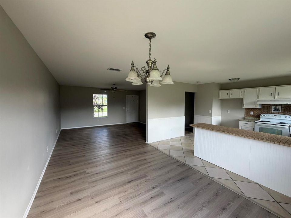 Dining/Kitchen